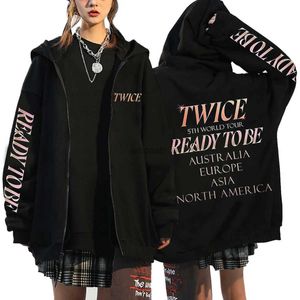 Damen Hoodies Sweatshirts Twice Zipper Hoodie Kpop World Tour READY TO BE Hoodie Frauen Männer Koreanische Mode Lose Sweatshirt TWICE Merch Zip Up Jacke Mantel YQ230928