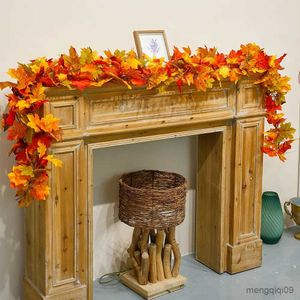 Juldekorationer fest Joy Artificial Vine Red Autumn Maple Leaf Garland för jul Halloween Thanksgiving Party Pise Pise Fall Decor