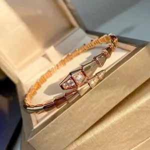 BangleLetter jóias pulseira designer pulseira pulseira de luxo designer carta diamante design de alta qualidade versátil estilo de moda caixa de presentes de Natal agradável