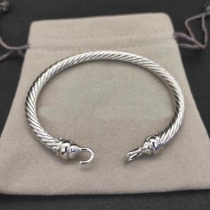 Bracciale intrecciato DY bracciali classici di lusso firmati per donna gioielli di moda oro argento Perla croce diamante hip gioielli caldi festa regalo di nozze all'ingrosso Nuovo