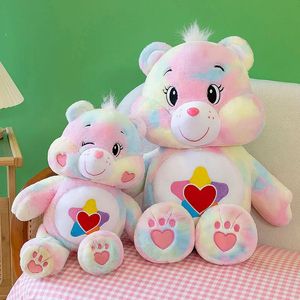 Bonecas de pelúcia Cute Bear Teddies Recheado Brinquedo de Pelúcia Boa Sorte Urso Mal-humorado Speelgoed Regenboog Cerveja Colecionável Brinquedo de Pelúcia Decoração Presente 230927