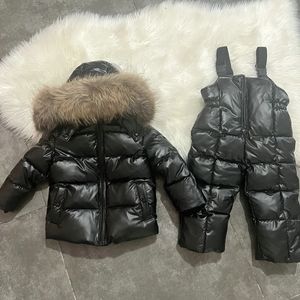 Płaszcz w dół odzieży dla dzieci zagęszczona 2023 Bawełniana kurtka zimowa moda z kapturem dzieci 230928