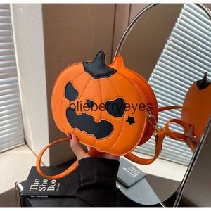 Totes Halloween Creative Funny Pumpkin Bag 2023 Autumn Nowa torebka damska modna fajna crosser crossbody Bagblieberryees