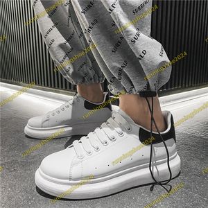 2023 Versatile New Women Men Thick Sole Elevated Shoes Small White Shoes Black Luxury Designer Matsuke Sole Leather Casual Sports Couple Shoes Sizes 35-44