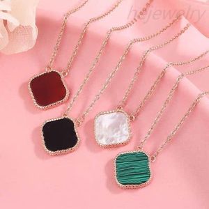 Four leaf clover necklaces designer mother-of-pearl agate pendant necklace for womens valentine s mother s day engagement jewelry zb002