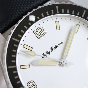 デザイナー50のファトンマンのための透明な透明なラミナスwritst時計