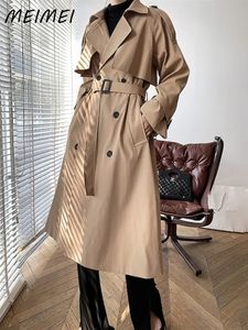 Trench da donna Trench moda coreana con cintura Donna Elegante doppio petto Giacca a vento kaki Casual Cappotto lungo Streetwear 230927