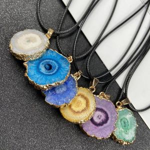 Hänge halsband naturliga agat skivor druzy halsband rund kvarts geode med guldpläterad kant charm smycken för kvinnor