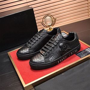 2023 nuove scarpe casual da esterno di alta qualità, cinturini in vera pelle con punte set sneakers basse design esterno in metallo con confezione originale qk j0004