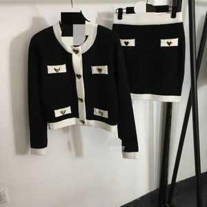 915 2023 Runway Autumn Märke Samma stil Två stycken sätter kort ärm långa byxor LAPEL NECK Fashion Womens kläder Högkvalitativa kvinnor Meiyi20237361