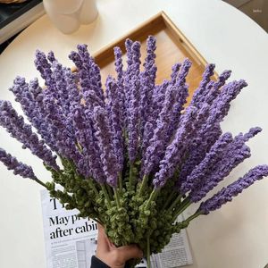 Dekorative Blumen handgewebtes Lavendel-Wollmaterial ewiger Blumensimulationsstrauß häkeln mit Hand