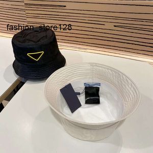 good Designers Bucket hat Luxury hat Solid color letter design hat Top level version fashion travel sun hat Leisure garden new hat four seasons can wear Factory stores