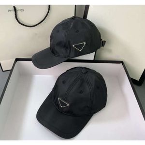 Designer de luxo casquette bola bonés esportes ao ar livre boné de beisebol ajustável unisex cor pura algodão pico metal triângulo rua hip hop snapback boné waw