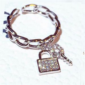Sparkling Diamond Zirconia Open justerbar nyckellås charms ringer mode lyxigt designer band ring för kvinnor flickor guld silver col239f