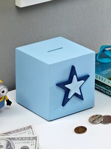 Nyhetsartiklar Piggy Bank for Kids Money Box Boy Coin Banks Room Accessories Home Decorations Wood Square Star Euro Coins Organizer 230928