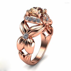 Hochzeit Ringe Zirkon Engagement Für Frauen Rose Gold Farbe Weibliche Blume Reben Form Kristalle Mode Schmuck Liebe Ring