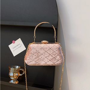 Factory wholesale shoulder bags 8 elegant vintage printed handbag in winter fashion exquisite velvet chain bag banquet dress women rhombic coin purse 620#