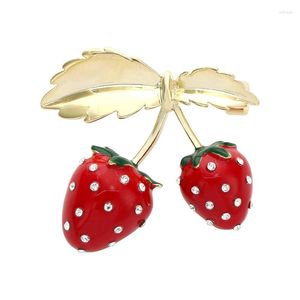 Brooches 2023 Luxury Independent Design Fresh Sweet Lovely Strawberry Brooch And Backpack Badge Dual Purpose Decorative Jewelry