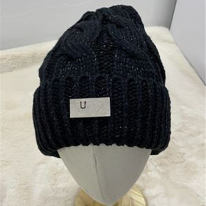 Fashion Knitted Skiing Beanie For Woman Designer Flanging Thicken Beanies Warm Winter Chunky Yarn Hat Warm Ski Hats