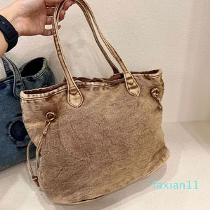 Einkaufshoulder Vintage-Tasche Damenhandtasche Große Kapazität Stickerei Geldbörse Lässige Designer-Tragetaschen Herstellung alter Hardware 3 Farben