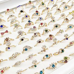 Wedding Rings 20pcs/Lot Wholesale Flower Leaves Thin Finger Rings For Women Colorful Crystal Crown Bow Jewelry Party Girls Gift 230928