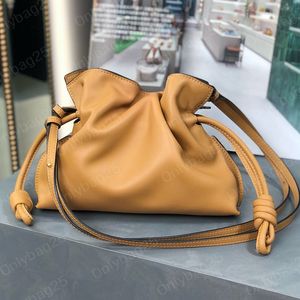 Designer Luxury Knot Clutch Shoulder Bag Crossbody Butter Soft Calfskin Leather Skin Tote Women Bags Hobo Lady Handväska Plånbok Purse Mini 7A Kvalitet