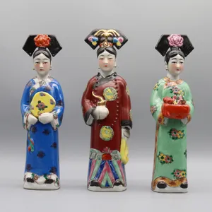 Keramiska figurer av Chiness Princesses och Empress i Qing -dynastin, handmålad porslinstaty, forntida kinesisk dam