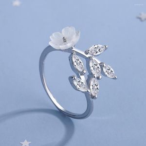 Anelli a grappolo Anello in argento sterling 925 con pietra preziosa Anello con fiore a conchiglia Impostazione CZ Foglie di opale per le donne Regalo di compleanno Taglia 6-8 BSR309