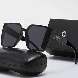 Mens Women Designer Sunglasses Luxury Channel Glasses Fashion Eyewear Diamond Square Sunshade Crystal Shape Sun Full Package Lunette with Boxeq1g