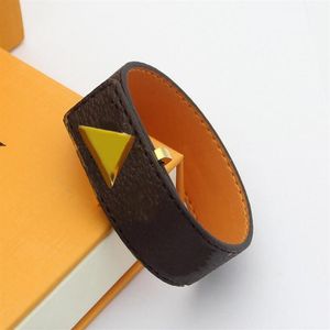 Carta pulseira de couro personalidade clássico de alta qualidade fivela de ouro pulseira casal jóias charme pulseiras fornecimento2441
