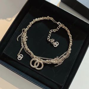 Designer di lusso Girocolli di moda Collane con ciondolo con lettera di diamanti Collane Gioielli da regalo per feste di nozze da donna