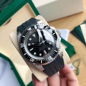 Mit Box Herrenuhr Armbanduhr Automatische mechanische Uhren Luxusuhr Größe 44MM Kautschuk-Edelstahlarmband wasserdichtes Saphirglas Einstellschnalle 69