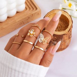 Cluster-Ringe KunJoe 7 teile/satz Vintage Hohl Schmetterling Blume Ring Set Frauen Männer Metall Gold Farbe Geometrische Imitation Perle Finger