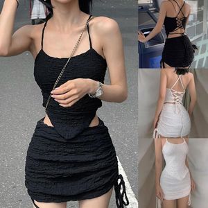 Arbetsklänningar 2023 Två stycken kläder Night Out Rave Clubwear Dress Set Black White Sexig ärmlös 2 Set Crop Top Mini kjolar