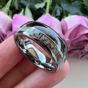 Bröllopsringar volframkarbidring för kvinnor män 8mm pil zebra trähjort gevärinlägg polerad finish i stcok mode komfort passform