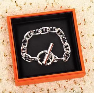 Дизайнерские роскошные женские браслеты одиночный браслет серебряный серебряный буровый браслет из свиньи 18 тыс. Женщины -дизайнеры розового золота