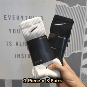 Party Favor Favor Botton Stockings Mężczyźni i kobiety wyśmiewają się z NK Multi Pary Hook High Tube Candy Color Sports Basketball Socks U23O