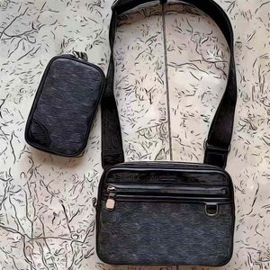 0018 Design a stylish two-piece set Messenger small postman bag suitable for the fashionable choice of daily life263v