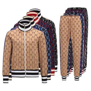 2023 Mens Tracksuit 두 조각 세트 편지와 함께 재킷 까마귀 바지 패션 스타일 봄 가을 Outwear 스포츠 세트 Tracksuits Jacket Tops Suits