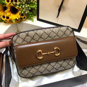 Handbag Women Luxurys Designers Bags Fashion Chain Purses Ladies Clutch Classic Womens Diagonal Travel Bag w88