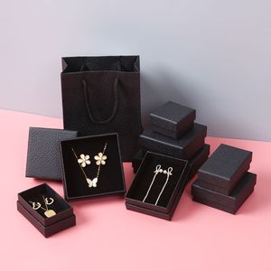 Biżuteria minimalistyczne czarne pudełka kartonowe pudełko na kolczykach z poduszką gąbki do prezentów biżuterii