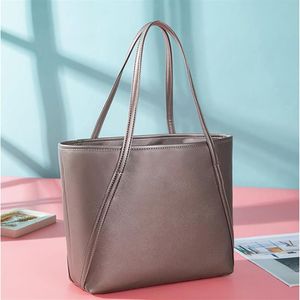 Women Luxurys Designers handbag Bags large shoulder shoping Storage Beach totes cross body Bags handbags purse 3 color 2912