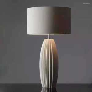 Table Lamps European Modern Simple Pleated Gray Ceramic Lamp For Living Room Study Bedroom Bedside American Decoration Night