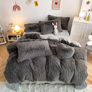 Bettwäsche-Sets EGW Langes Haar Set Flanell Fleece Bettbezug Kissenbezug Solide Grau Weiß Winter Warme Bettwäsche Europäische Heimtextilien