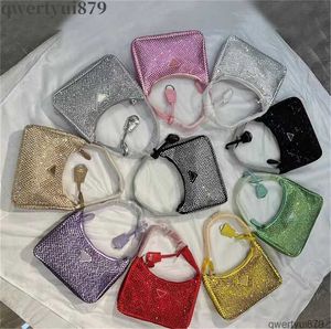 Bolsas de ombro 2023 Diamond Women Shoulder Bag New Crystal Handbags Summer Fashion Underarm Purses Luxury Totes Classic Shiny Handbag Zíper Multicolor 010323H