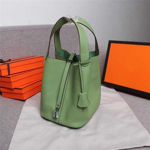 새로운 클래식 디자이너 여성 핸드백 스트랩 숄더 가방 미니 진짜 가죽 쇼핑백 잠금 작은 지갑 토트와 말 pendan262k