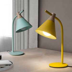 Nordic einfache Holztischlampen Moderne Eisenkunst Schreibtisch Lampe 4 Farben für Heimstudium Schlafzimmer Nacht