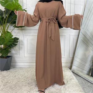 Etniska kläder Ramadan Eid Mubarak Dubai Abaya Women Turkiet Kaftan Muslim Fashion Stripe Long Dress for Woman Kimono Robe Femme Caftan