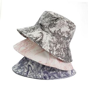 Berets 2023 Luxury Ink Målning Bucket Hat Jungle Animal Print Tie-Dye Outdoor Fishing Caps for Women Men