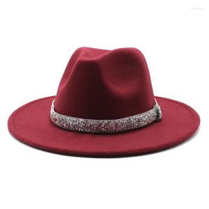 Beralar Erkek Kadın Şapkası Kadın Erkekler Fedora Kadın Erkek Fedoras Dökme Şapkalarda Kadın Erkek Panama Cap Jazz Caps 2023 Toptan